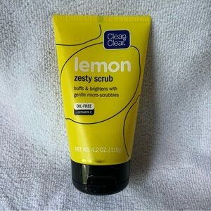 New Clean & Clear Lemon Zesty Brightening Facial Scrub Oil Free 4.2 Fl.Oz